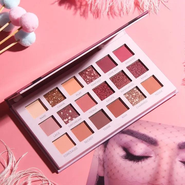 Matte And Glitter Eyeshadow Palette kit - Best price - Fashion Lovers